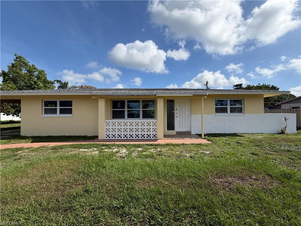 1101 Leeland Heights BLVD E LEHIGH ACRES, FL 33936