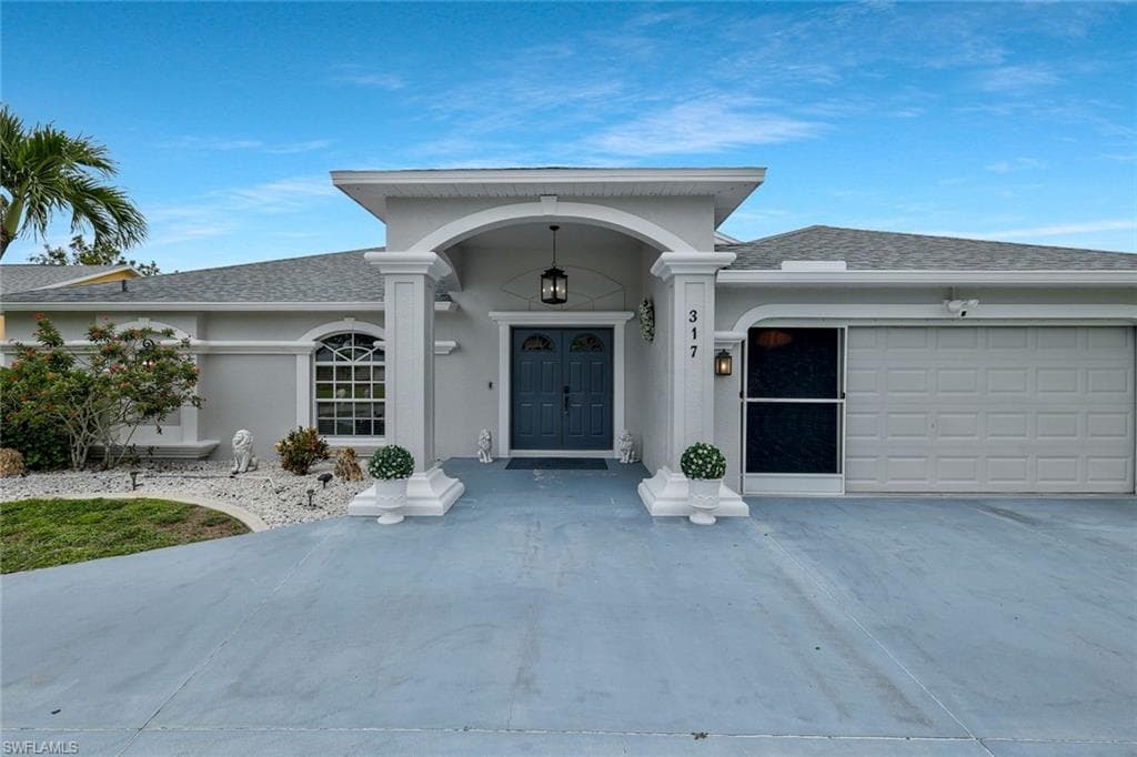 317 18th TER CAPE CORAL, FL 33990
