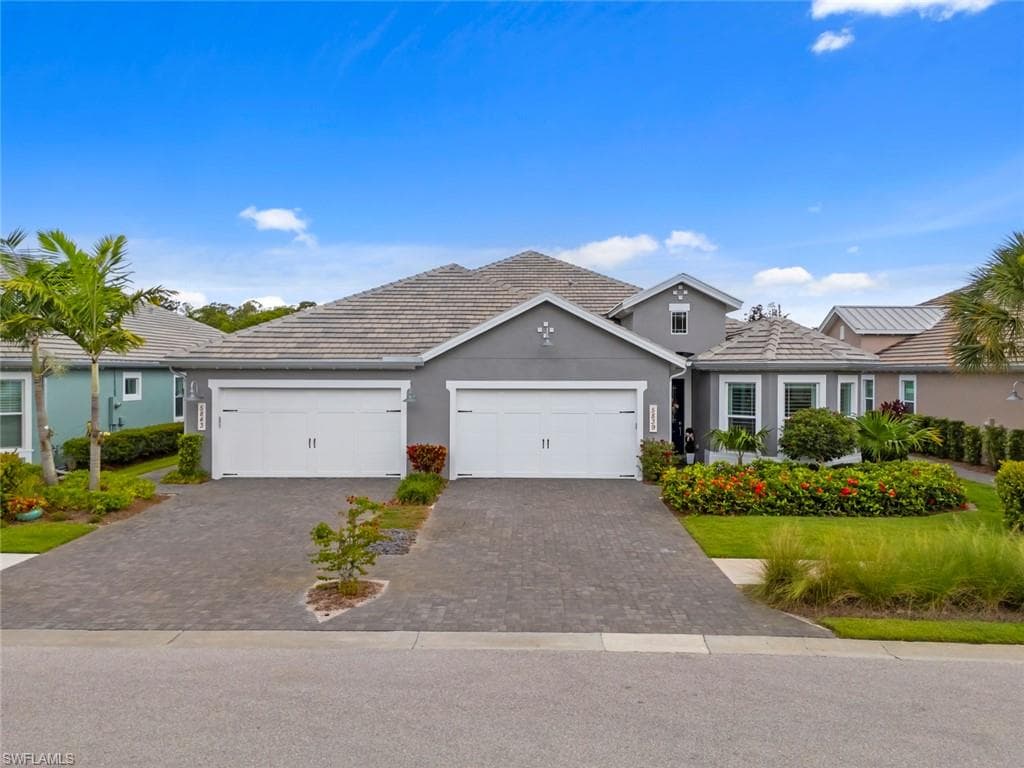 5839 Haiti DR NAPLES, FL 34113