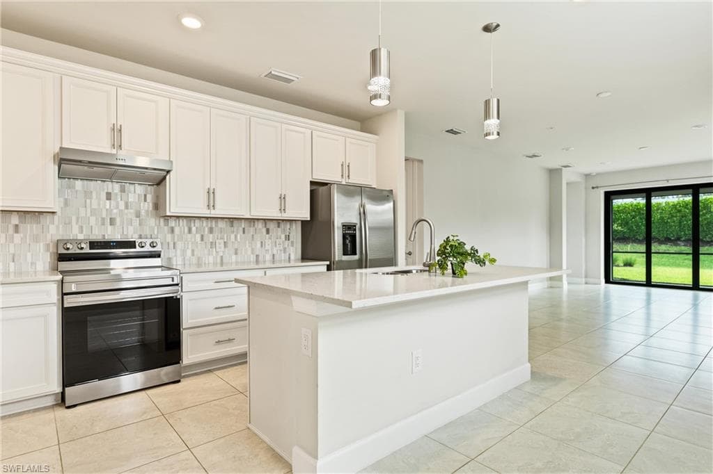 2244 Yellowfin CIR NAPLES, FL 34114