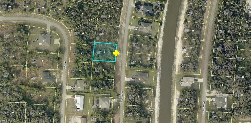 720 Kalamar DR LEHIGH ACRES, FL 33974