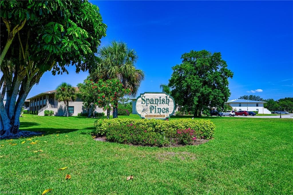 135 Cypress WAY E C NAPLES, FL 34110