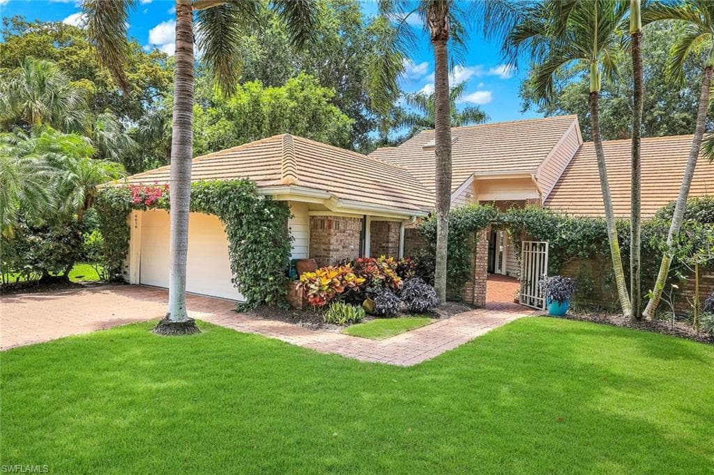 6619 Trident WAY NAPLES, FL 34108