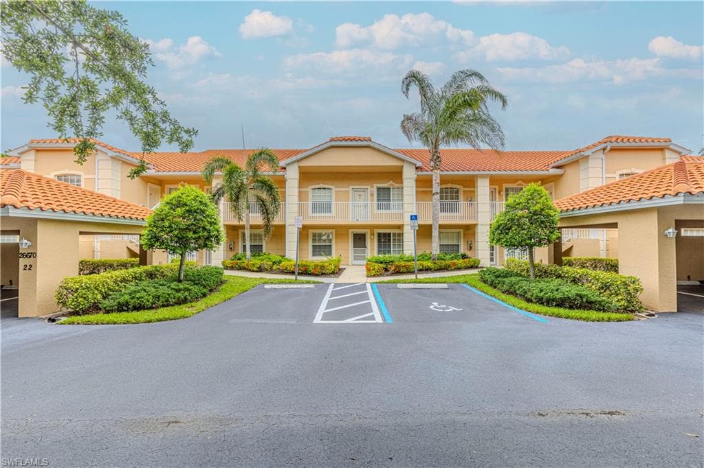 26670 Rosewood Pointe DR 201 BONITA SPRINGS, FL 34135