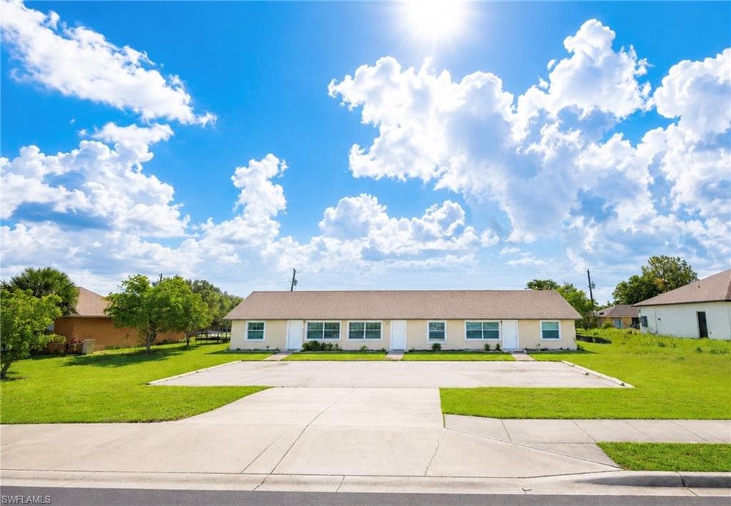 2642 Santa Barbara BLVD NAPLES, FL 34116