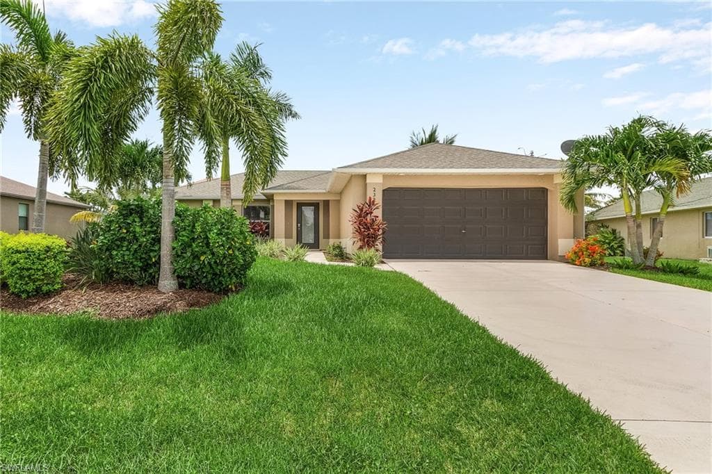 2326 27th ST CAPE CORAL, FL 33914