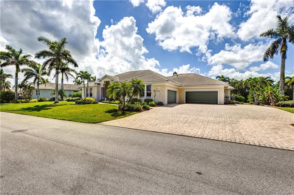 735 Elisa DR PUNTA GORDA, FL 33950