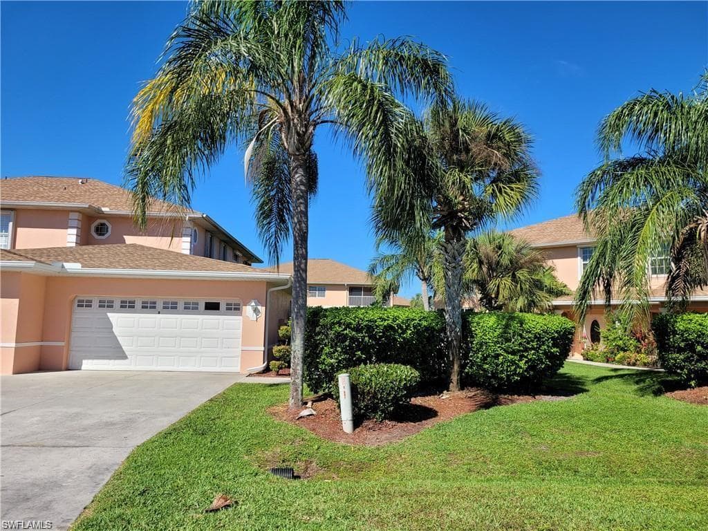 20068 Lake Vista CIR N 2D LEHIGH ACRES, FL 33936