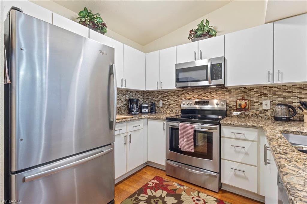 8288 Key Royal LN 1435 NAPLES, FL 34119