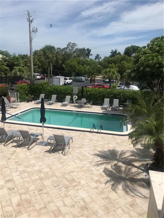 216 Banyan BLVD 216 NAPLES, FL 34102
