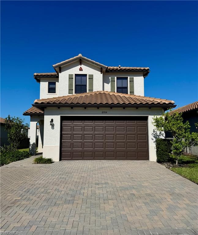 8984 Madrid CIR NAPLES, FL 34104
