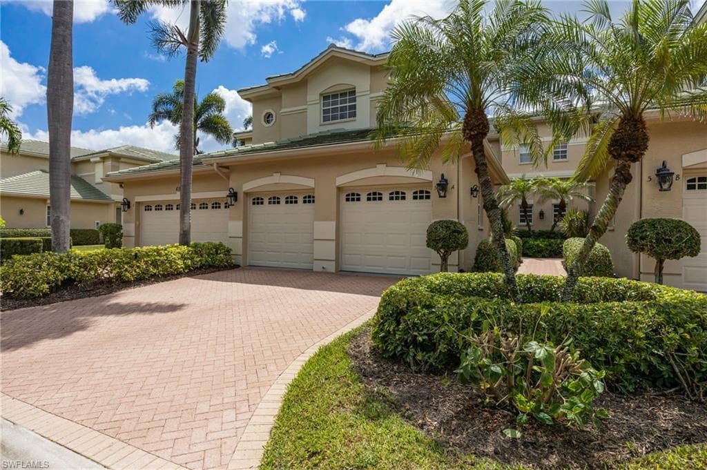 650 Vintage Reserve CIR 5-A NAPLES, FL 34119