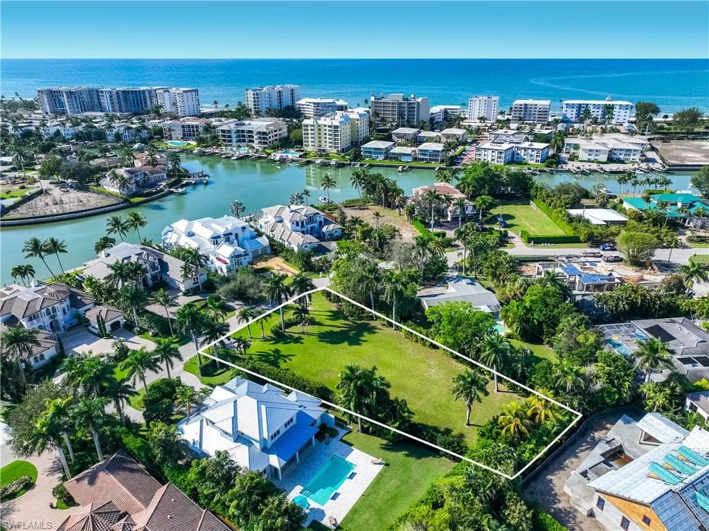 311 Spring Line DR NAPLES, FL 34102