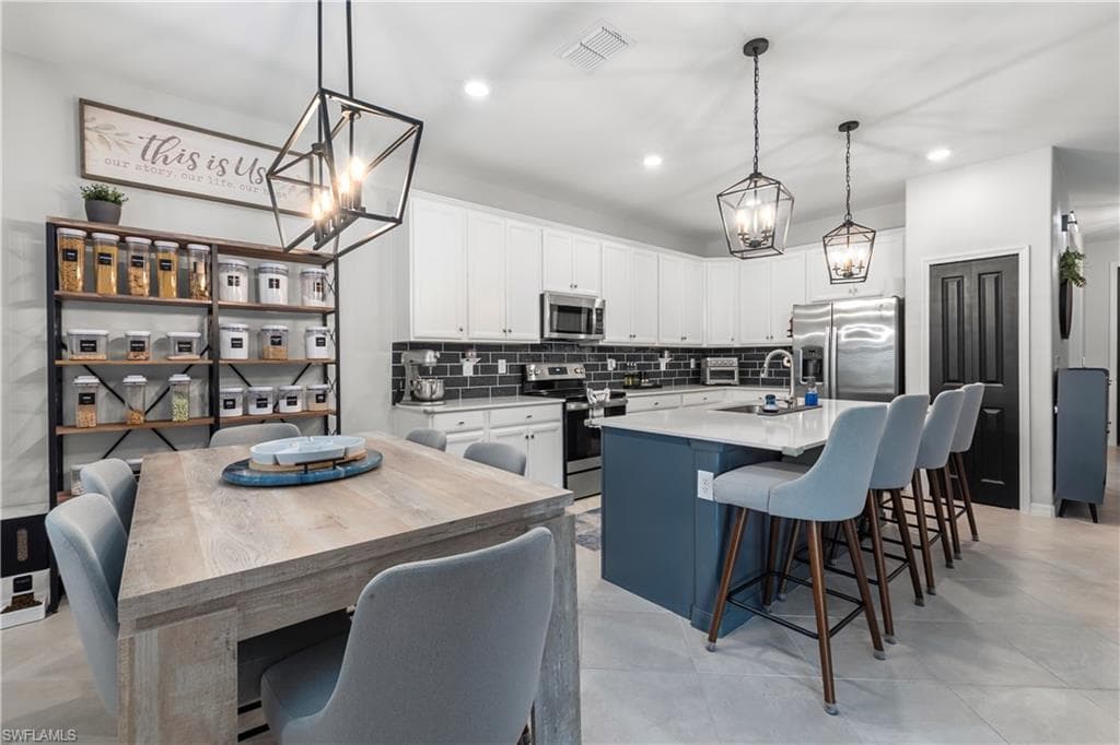 2639 Scarlet WAY NAPLES, FL 34120