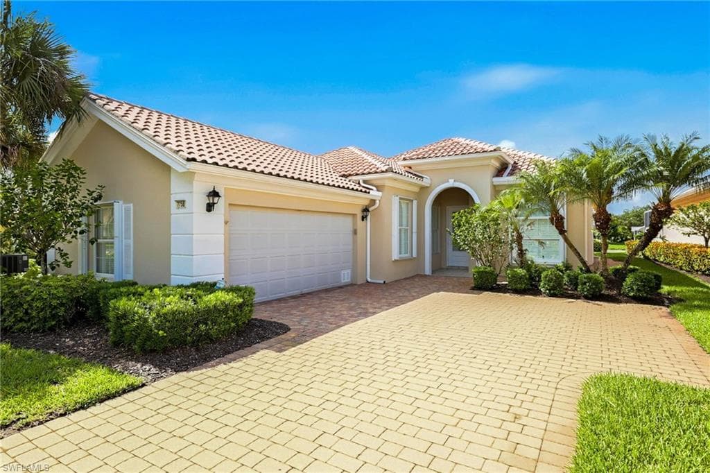 7758 Tommasi CT NAPLES, FL 34114