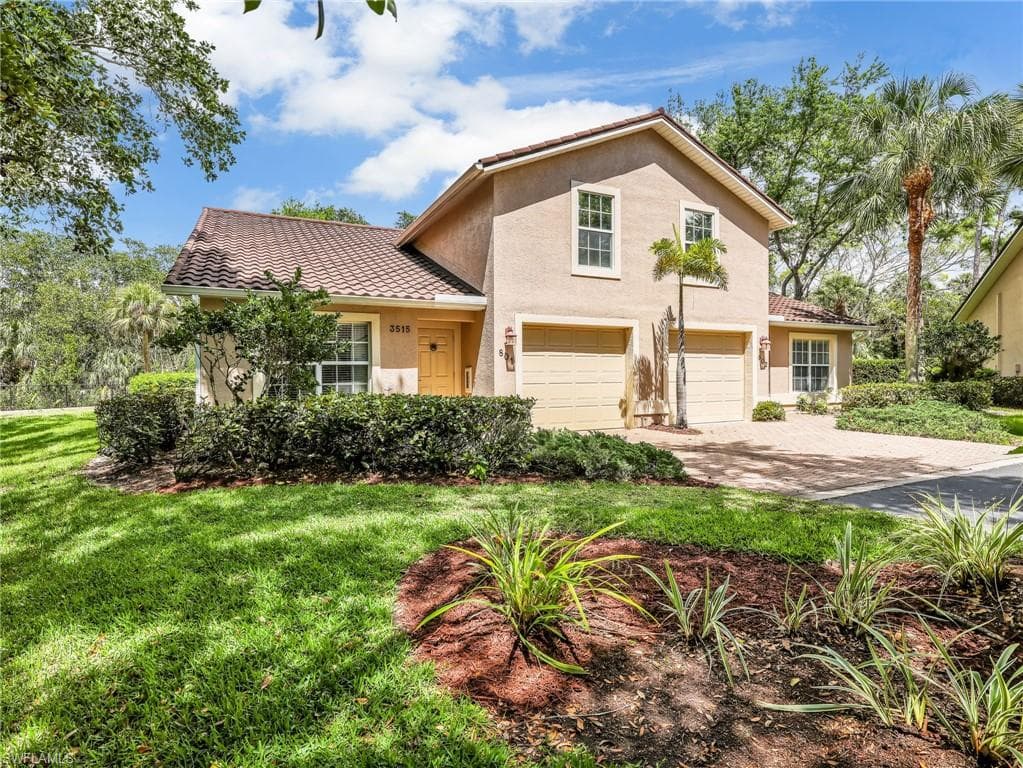3515 Avion Woods CT 801 NAPLES, FL 34104