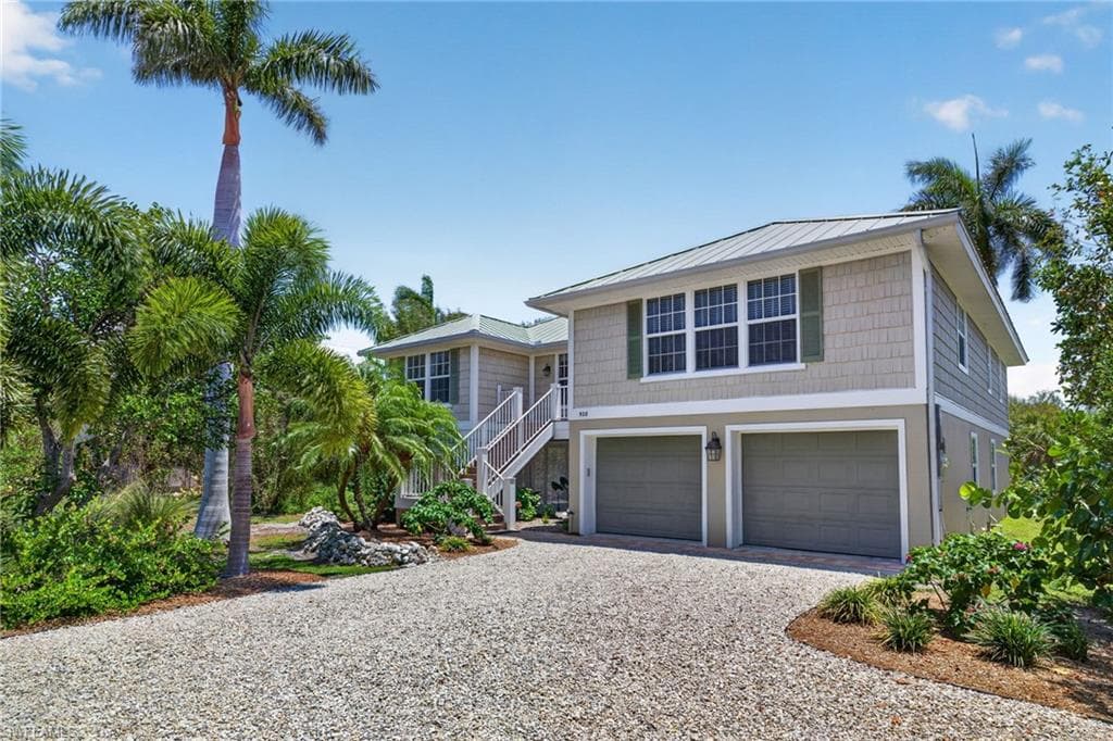 928 Pepper Tree PL SANIBEL, FL 33957