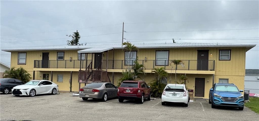 3325 SE 15th PL 202 CAPE CORAL, FL 33904