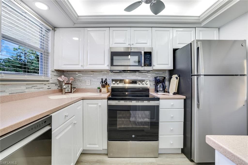 200 Forest Lakes BLVD 204 NAPLES, FL 34105