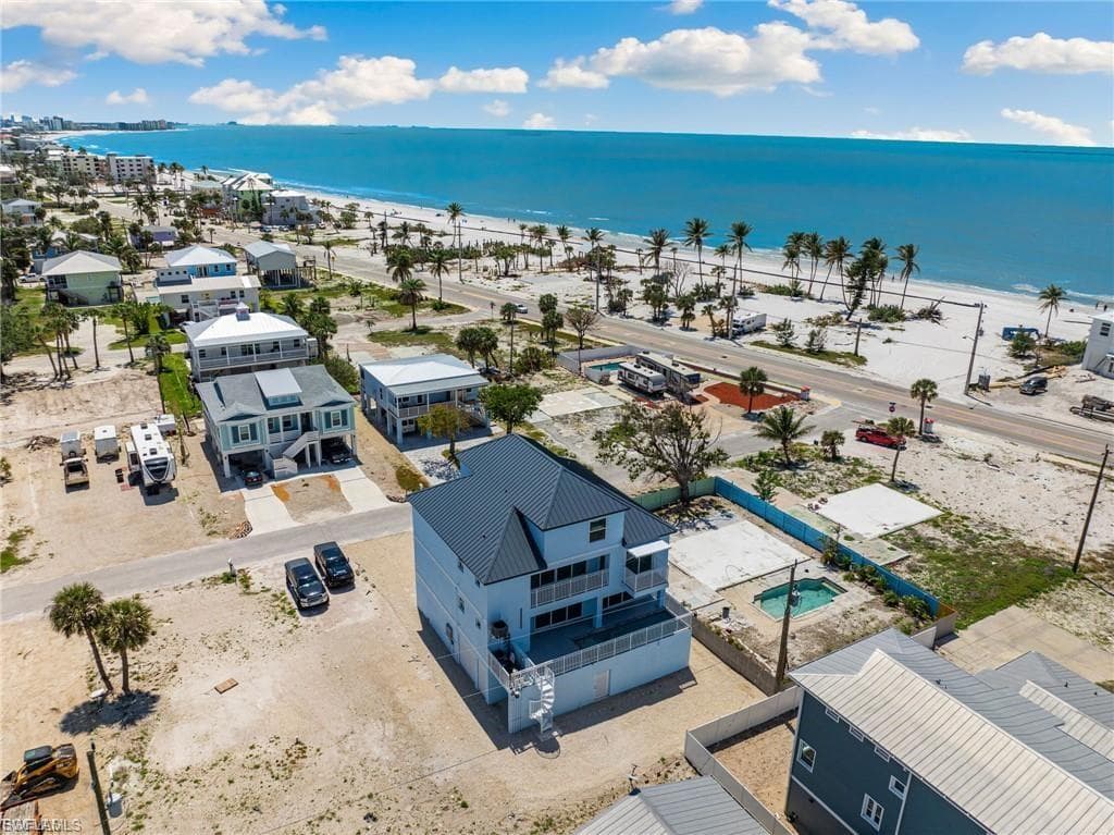 121 Hibiscus DR FORT MYERS BEACH, FL 33931