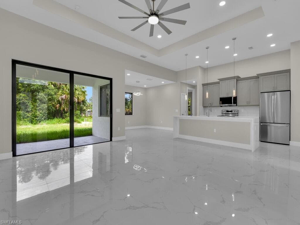 410 Plumosa AVE LEHIGH ACRES, FL 33972