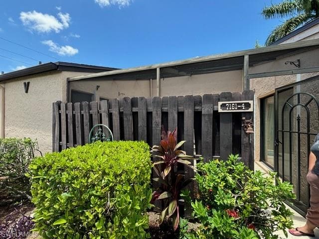 7161 Penner LN #4 FORT MYERS, FL 33907