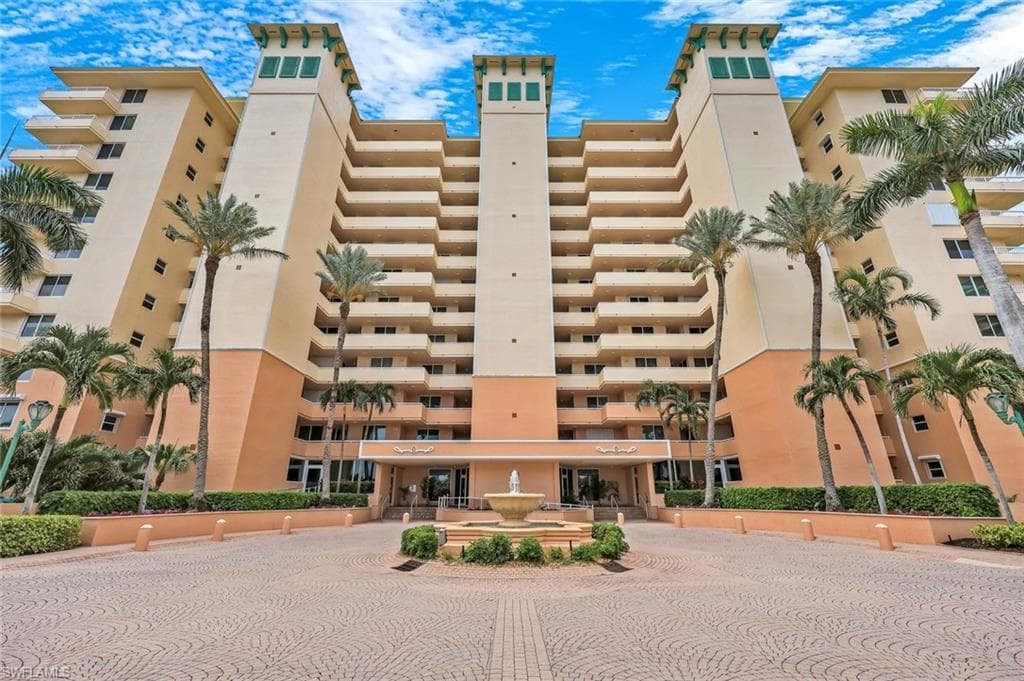 990 Cape Marco DR 208 MARCO ISLAND, FL 34145