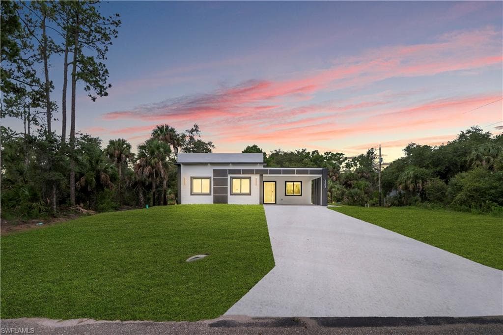 3304 E 15th ST LEHIGH ACRES, FL 33972