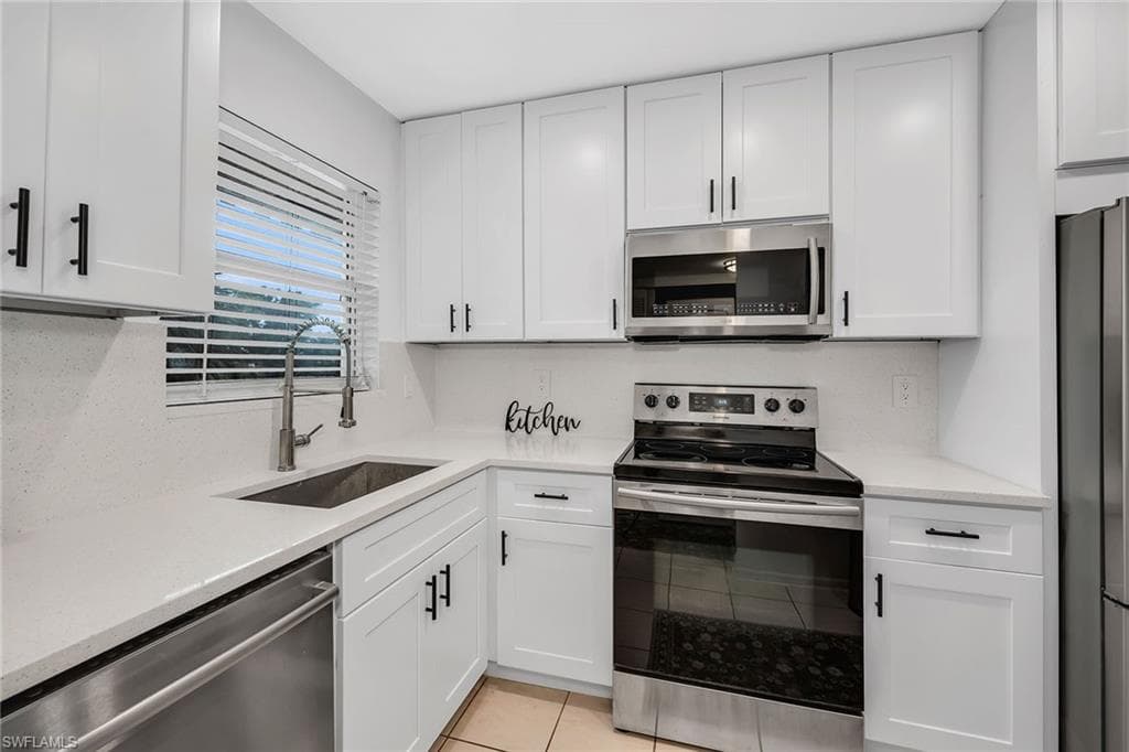 499 Forest Lakes BLVD 312 NAPLES, FL 34105