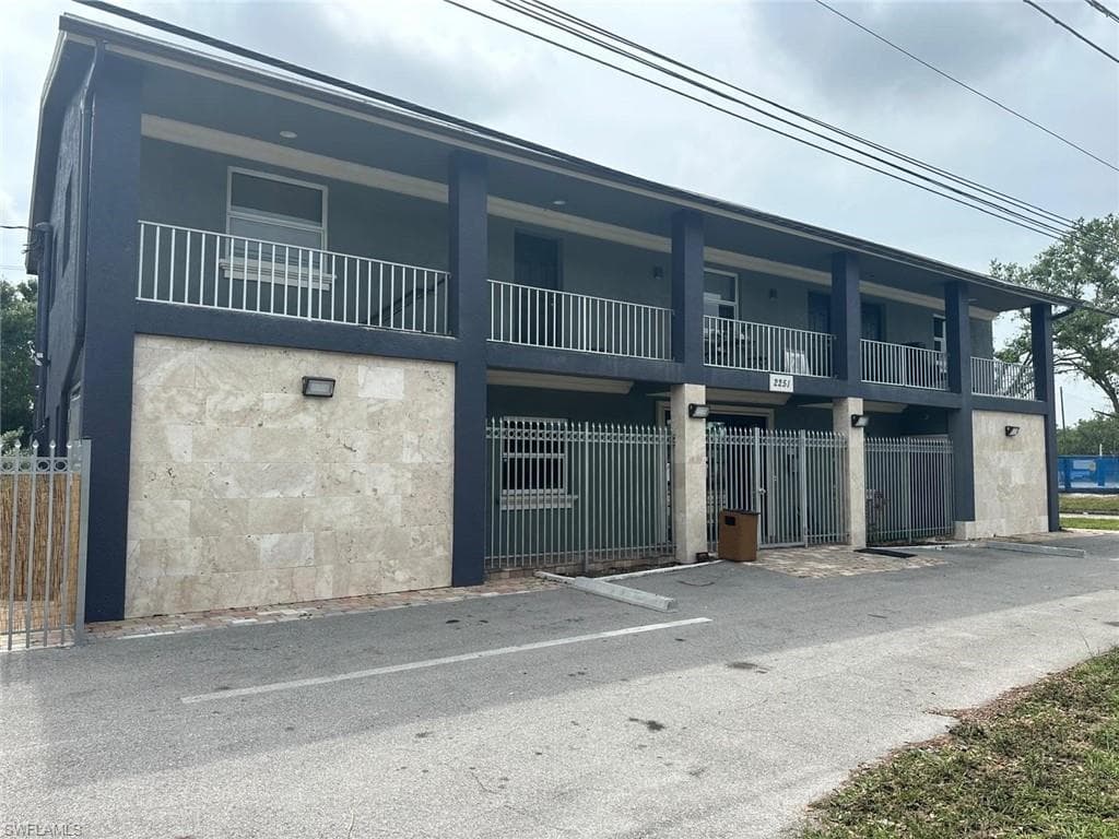 2251 Grand AVE FORT MYERS, FL 33901