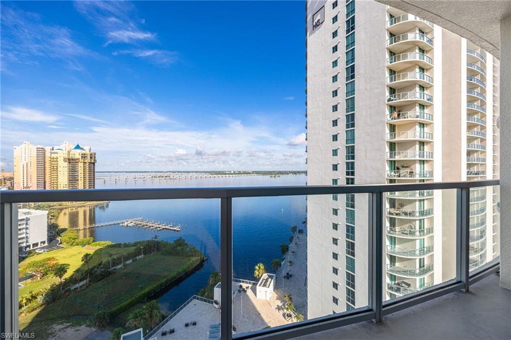 3000 Oasis Grand BLVD 1705 FORT MYERS, FL 33916