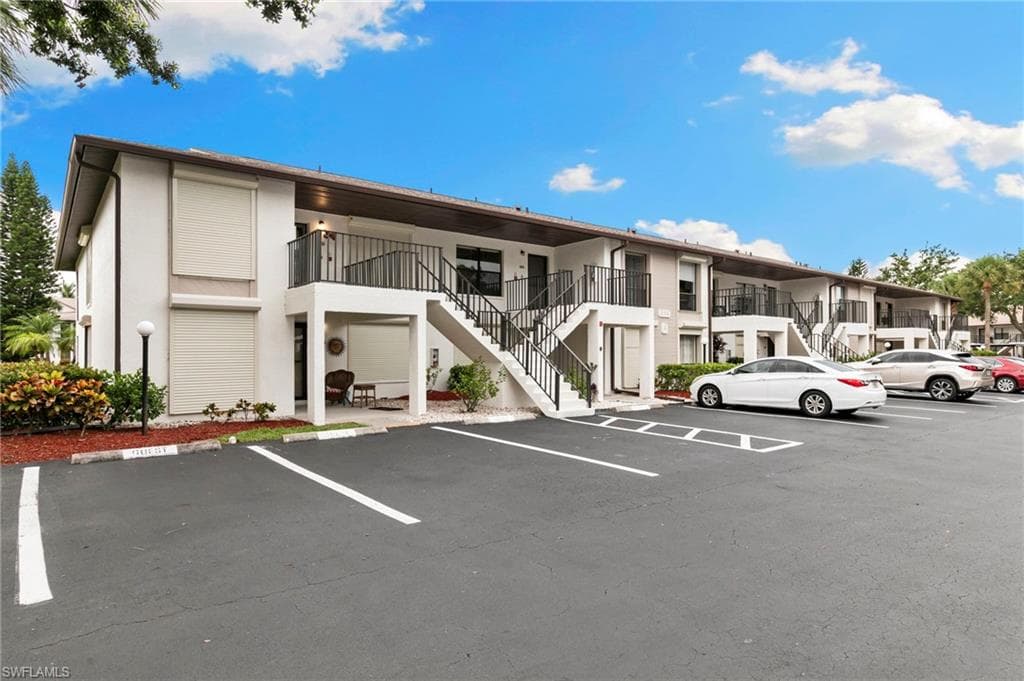 236 Pebble Beach CIR A202 NAPLES, FL 34113