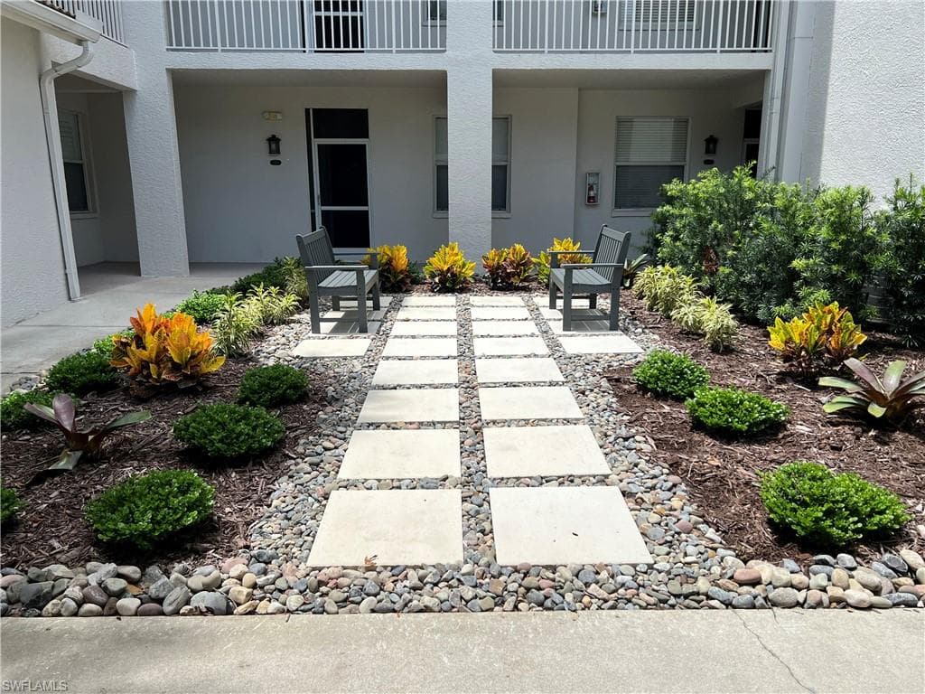 7525 Stoneybrook DR 932 NAPLES, FL 34112