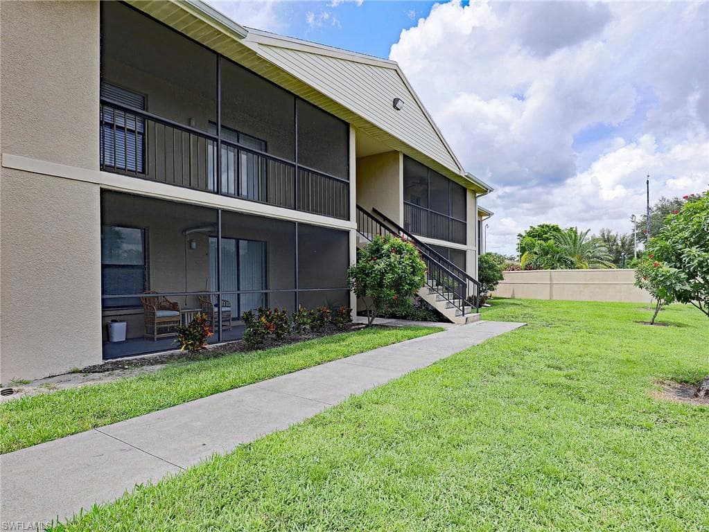 5303 Summerlin RD 315 FORT MYERS, FL 33919