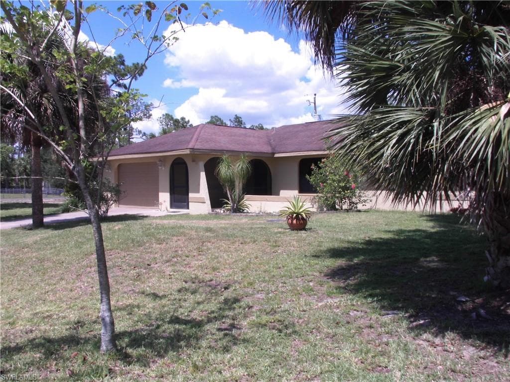 426 Hamilton AVE LEHIGH ACRES, FL 33972