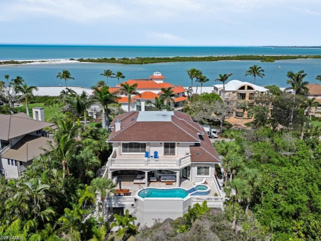 185 Beach DR MARCO ISLAND, FL 34145