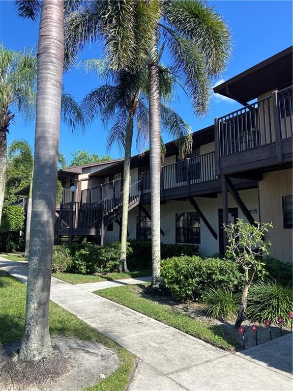 5294 Treetops DR I-203 NAPLES, FL 34113