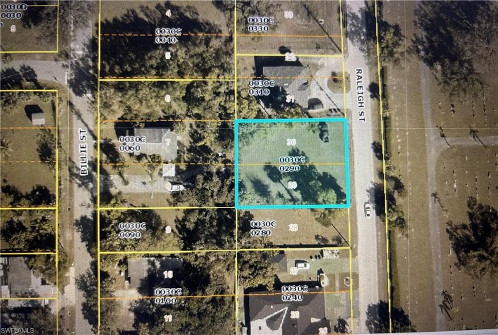 1530 Raleigh ST FORT MYERS, FL 33916