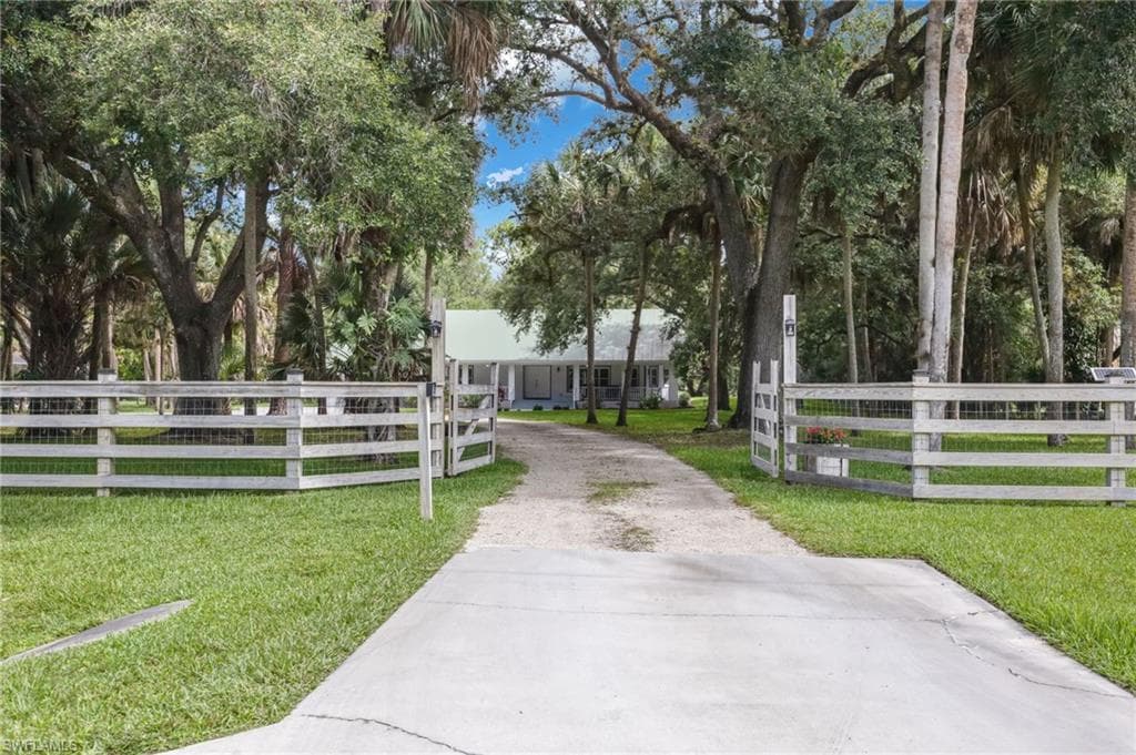 4315 13th AVE SW NAPLES, FL 34116