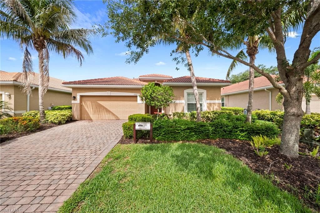 13105 silver thorn LOOP NORTH FORT MYERS, FL 33903