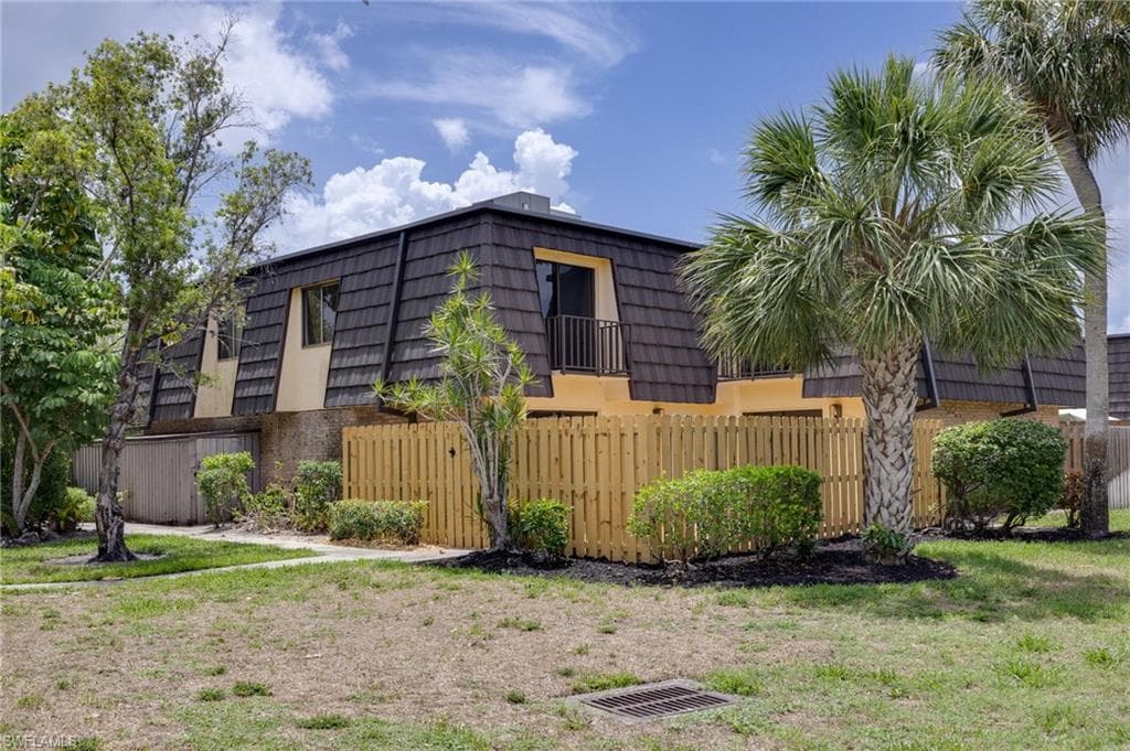 4047 Sandlewood LN 3 FORT MYERS, FL 33907