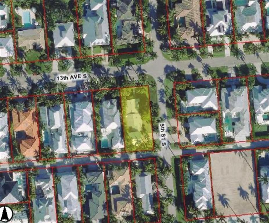 496 13th AVE S NAPLES, FL 34102
