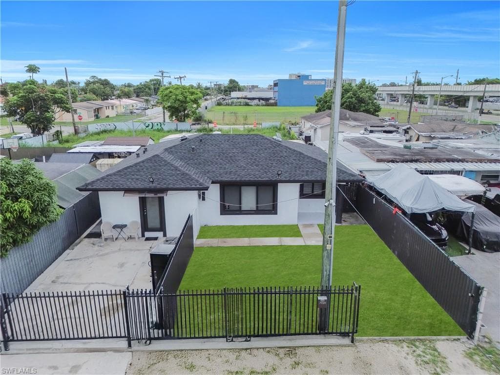 7929 NW 36 CT MIAMI, FL 33147