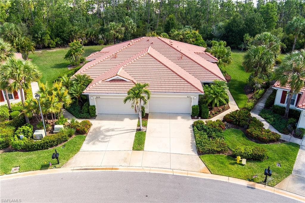 9211 Aviano DR FORT MYERS, FL 33913