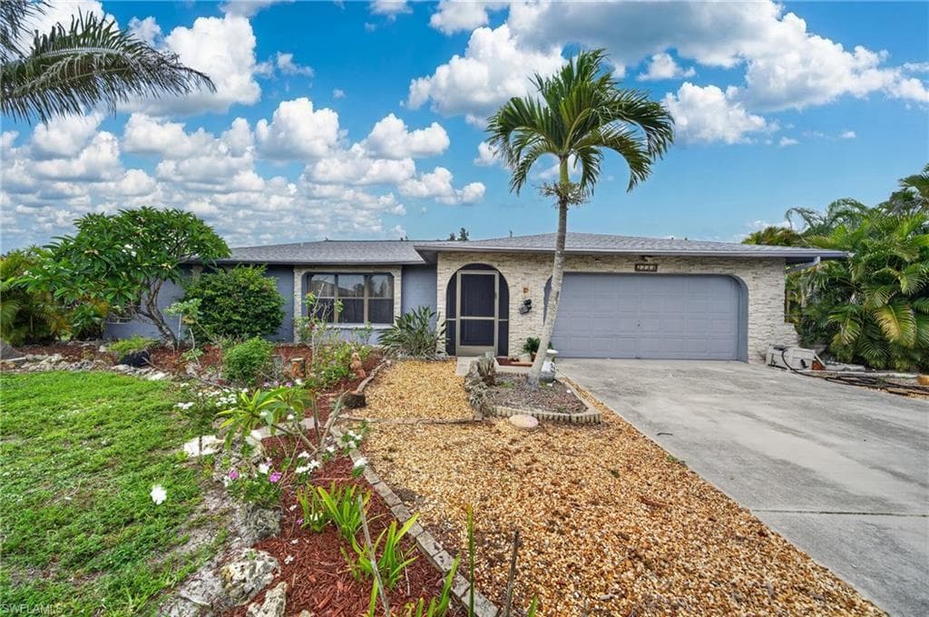 2233 SW 4th ST CAPE CORAL, FL 33991