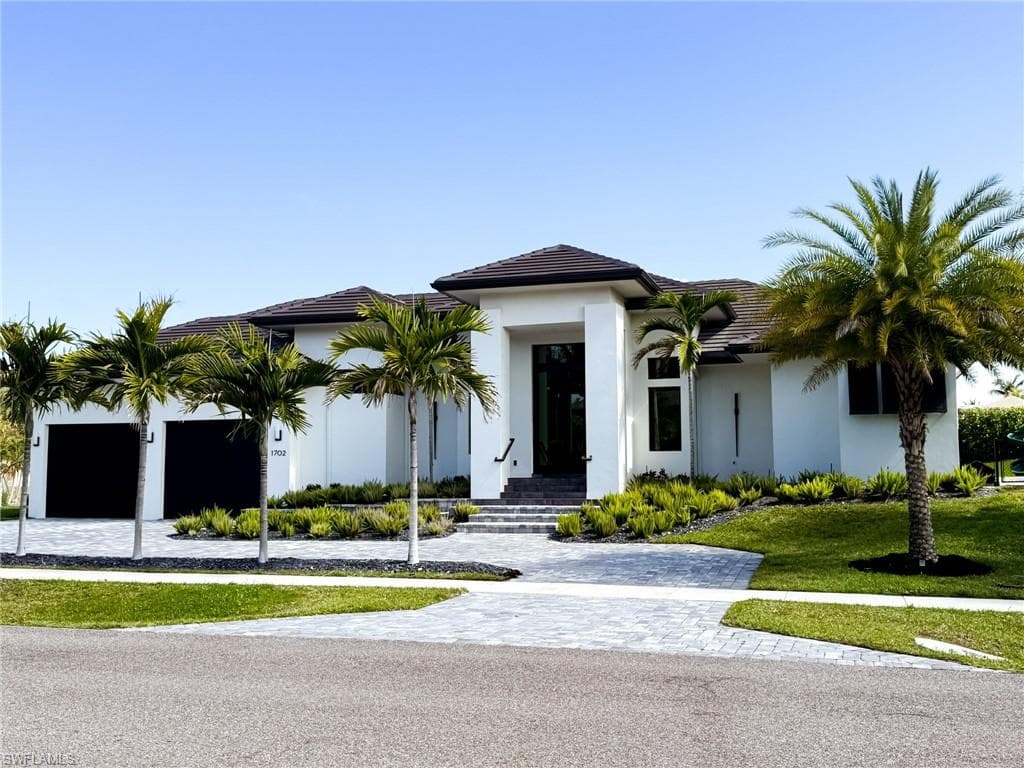 1702 Ludlow RD MARCO ISLAND, FL 34145