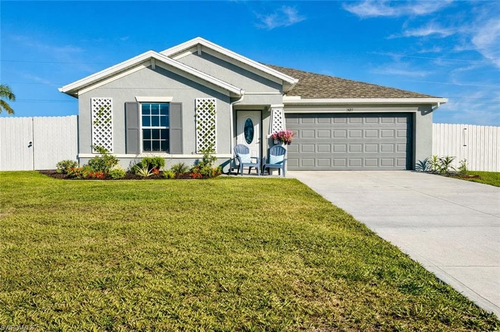 1427 18th TER CAPE CORAL, FL 33993