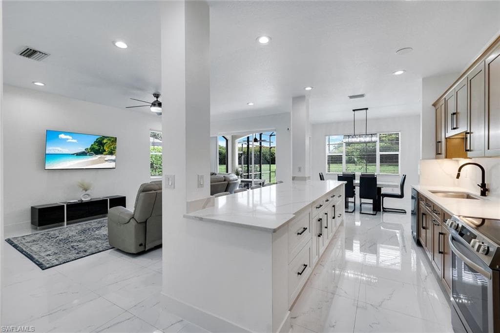 20370 Larino LOOP ESTERO, FL 33928