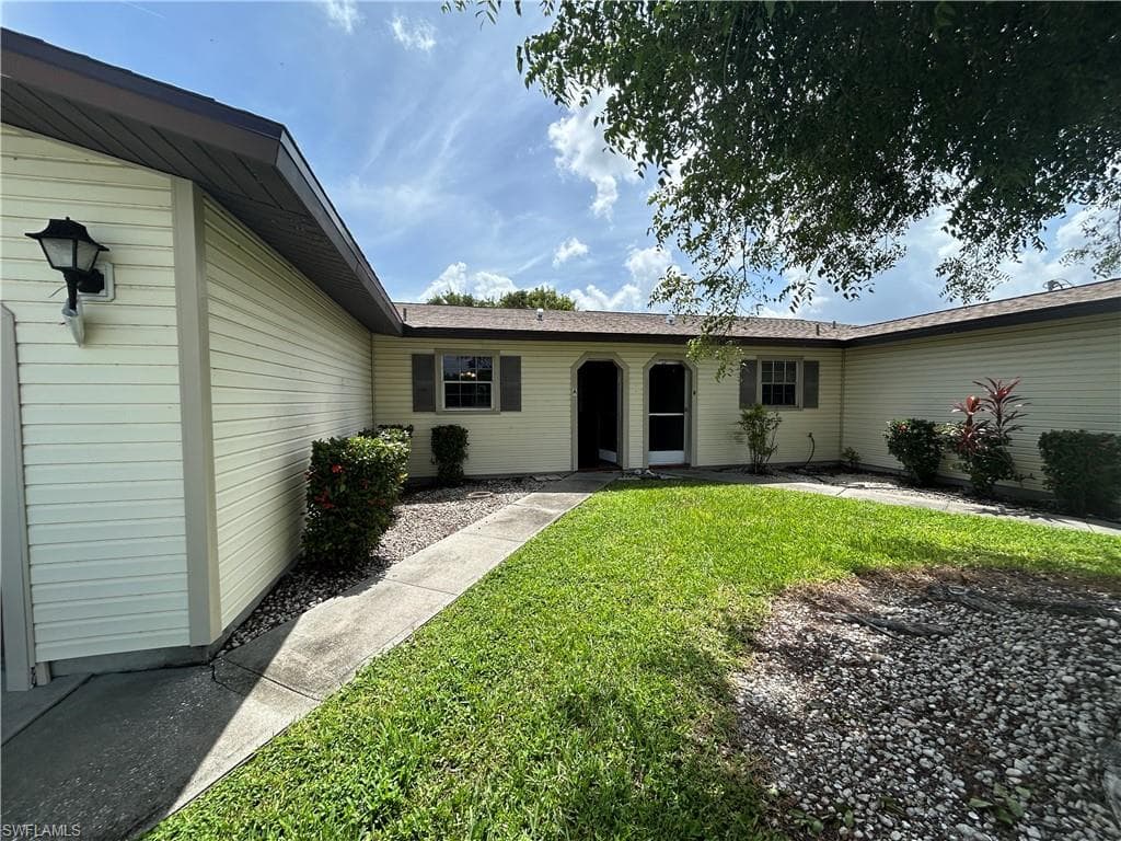 209 Cultural Park BLVD S B- Right side CAPE CORAL, FL 33990