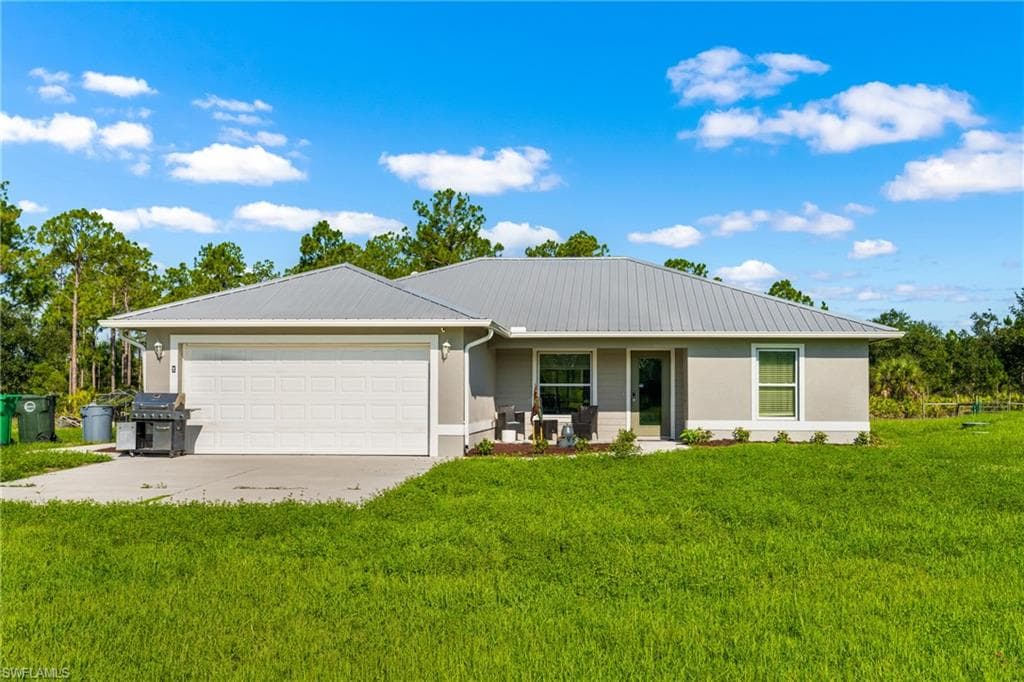2872 Secretariat DR LABELLE, FL 33935